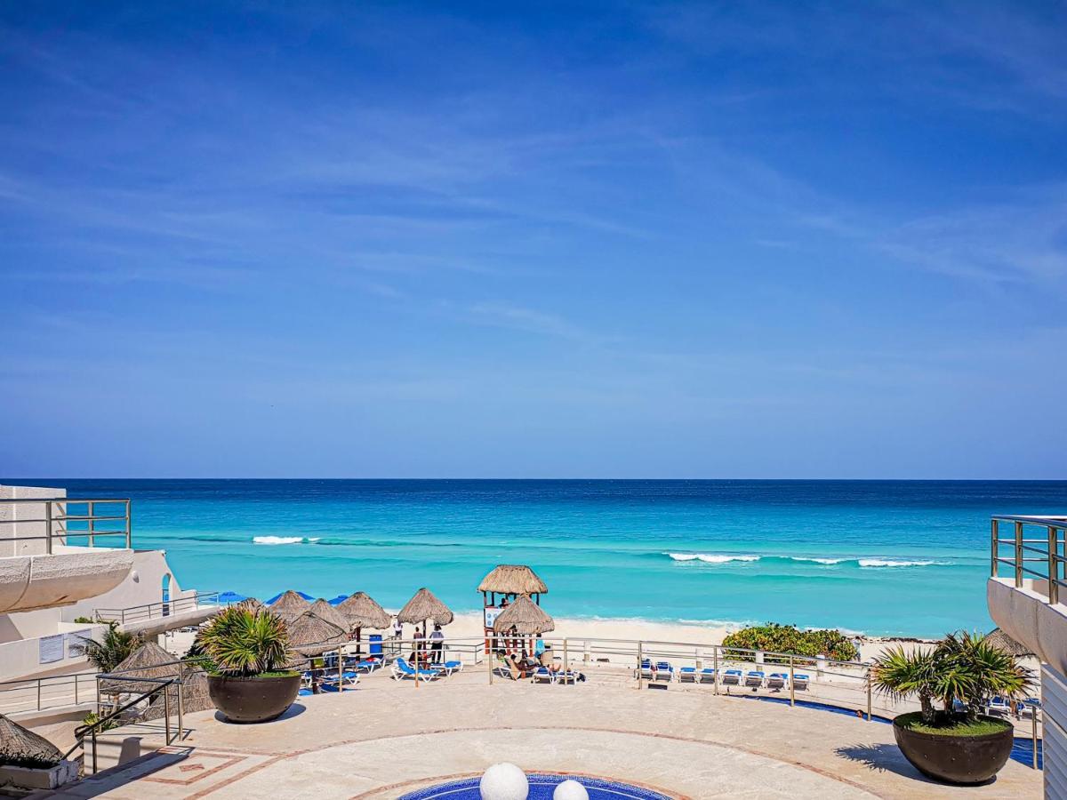 Villa Aurora Beautiful Beachfront Apartment Cancún Buitenkant foto