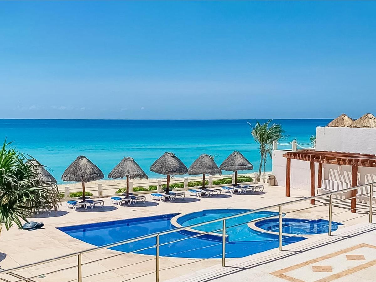 Villa Aurora Beautiful Beachfront Apartment Cancún Buitenkant foto